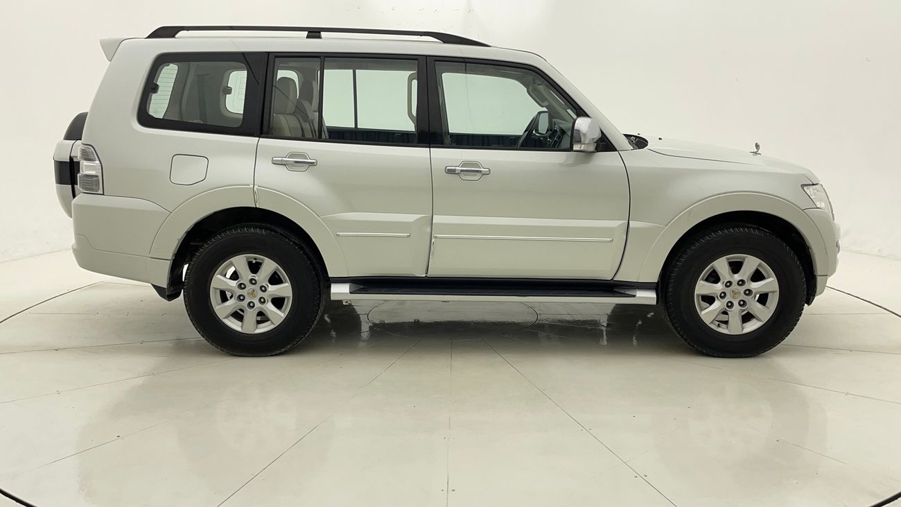 Mitsubishi Pajero GLS MIDLINE 3 | Zero Down Payment | Home Test Drive