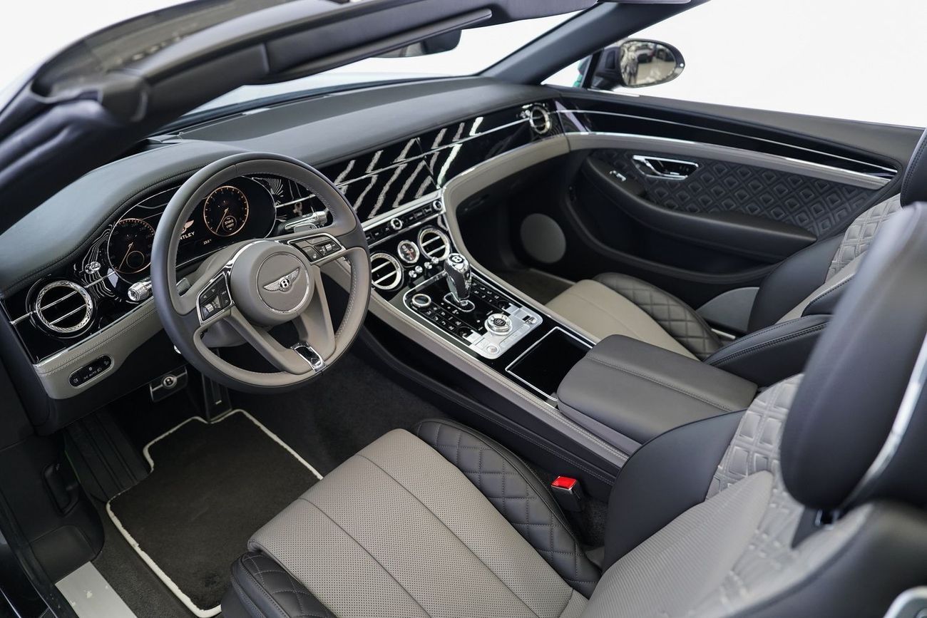 بنتلي كونتيننتال جي تي سي Bentley GTC W12