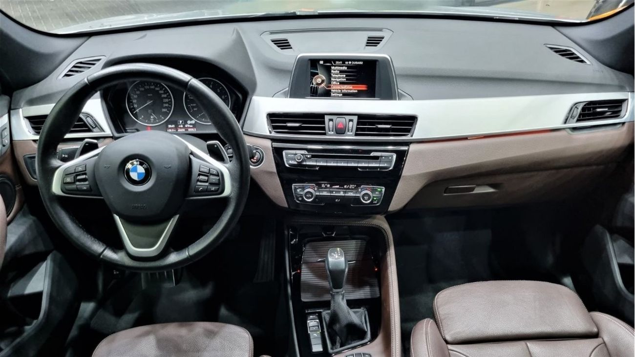 بي أم دبليو X1 sDrive 20i اكسكلوسيف