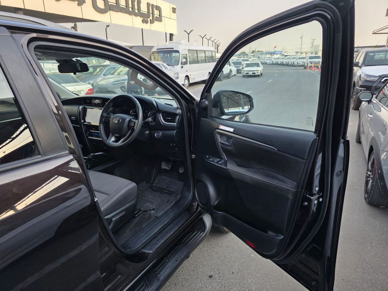 تويوتا فورتونر diesel 2.8 liter ,Right hand drive 2024 Model ,only for export available