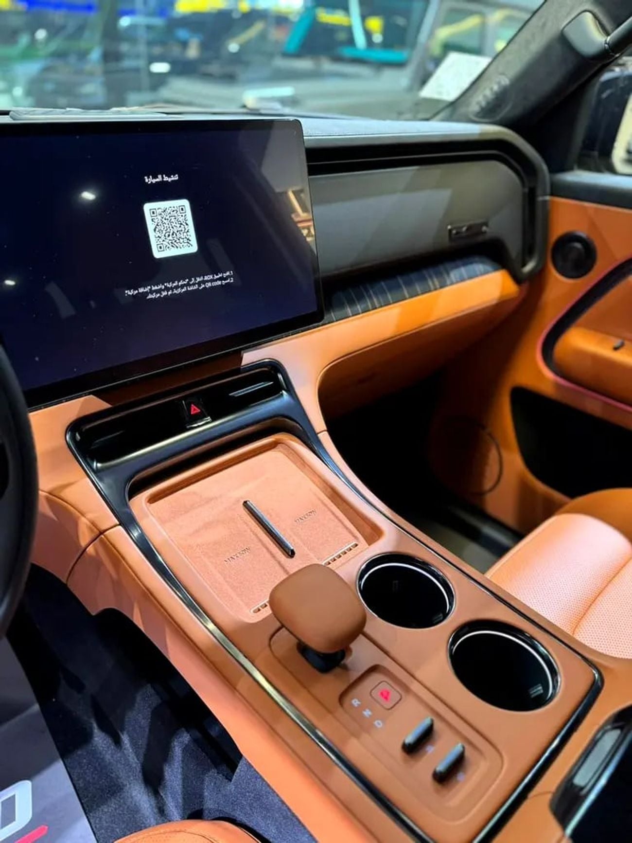 روكس أداماس فيرست كلاس 7 SEATER
