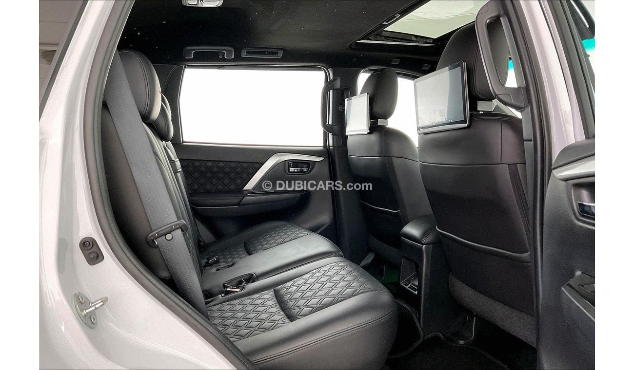 Mitsubishi Montero Signature