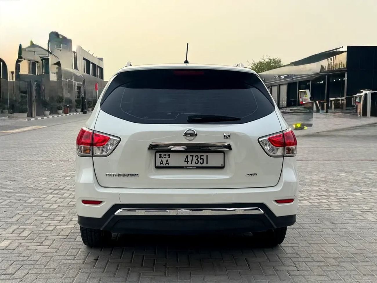 نيسان باثفايندر SV Platinum