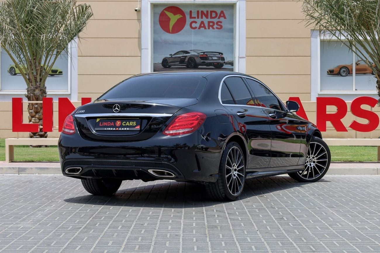 Mercedes-Benz C 200 Mercedes-Benz C200 AMG Pack 2018 GCC under Warranty with Flexible Down-Payment.