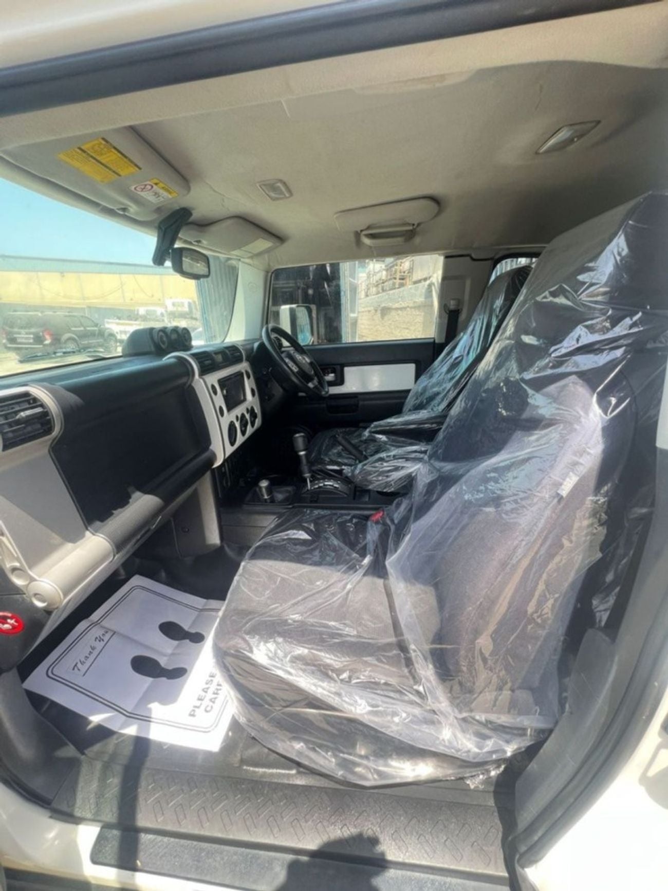 Toyota FJ Cruiser BASE PETROL 4,0 LITER ,RIGHT HAND DRIVE 2012 MODEL