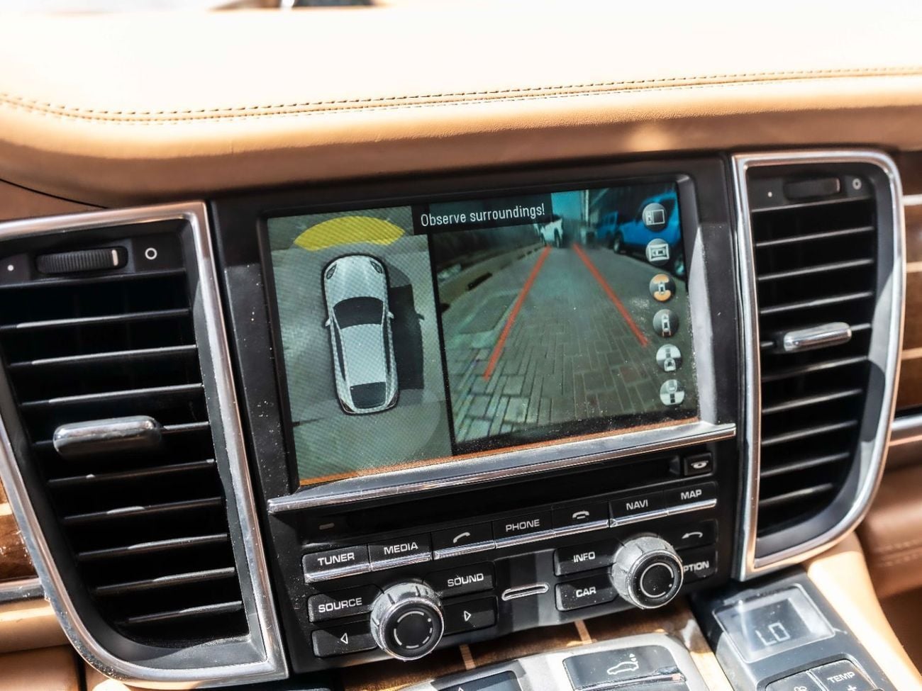 Porsche Panamera Turbo 4.8L (493 HP)