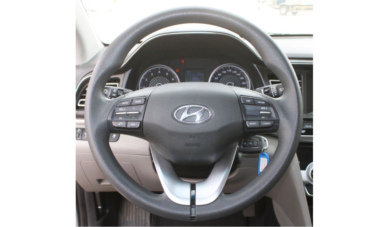 هيونداي إلانترا هيونداى النترا 2020 خليجي فضي بحالة ممتازة بدون حوادث