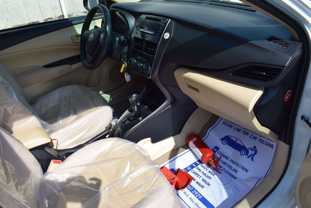 تويوتا يارس 