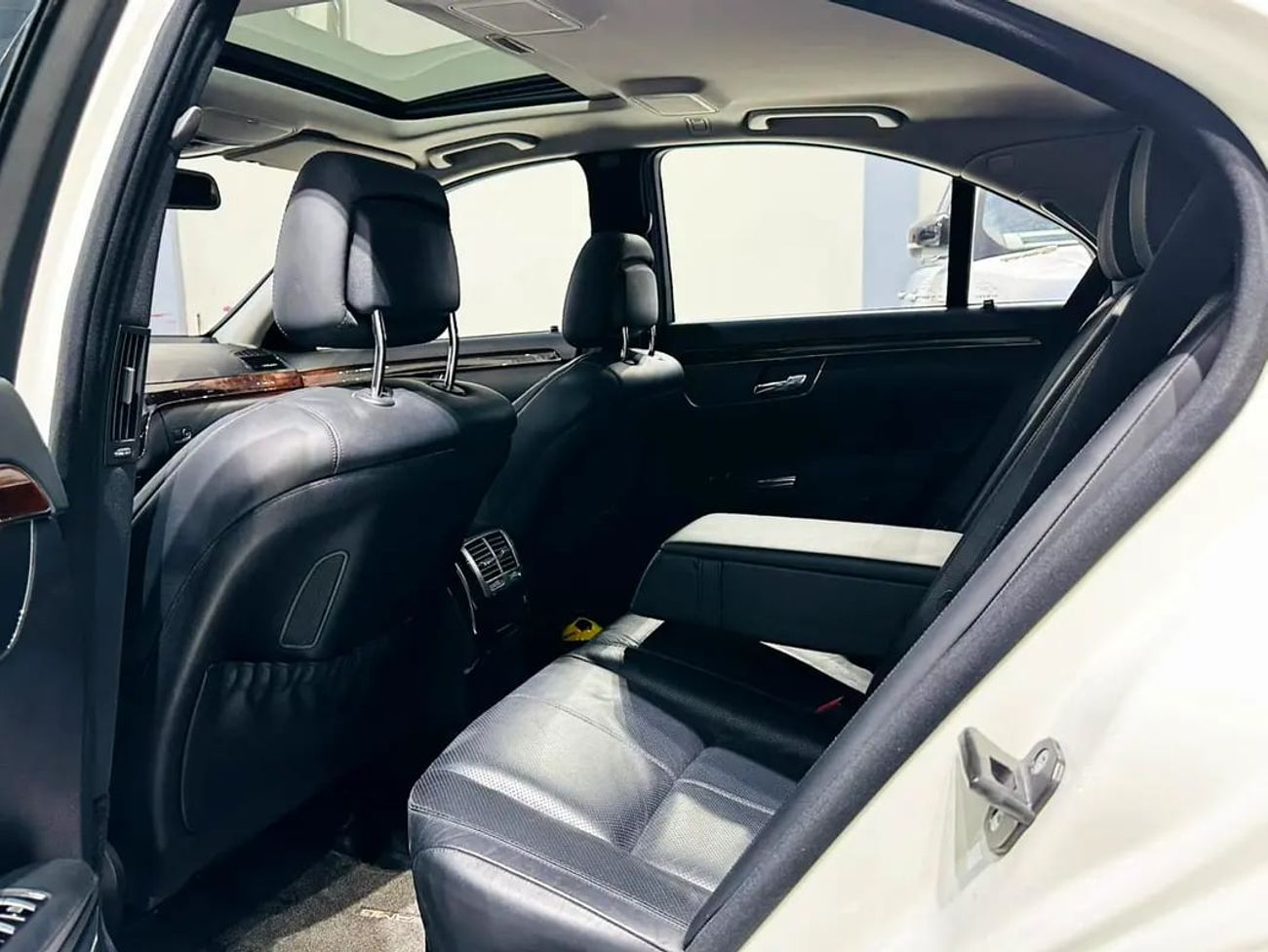 Mercedes-Benz S 550 MERCEDES S550 AMG 4 MATIC JAPANESE SPECS ORIGINAL PAINT MINT CONDITION