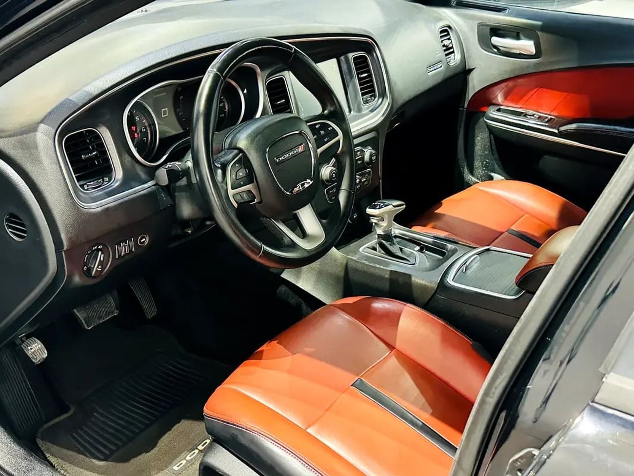 Dodge Charger SXT