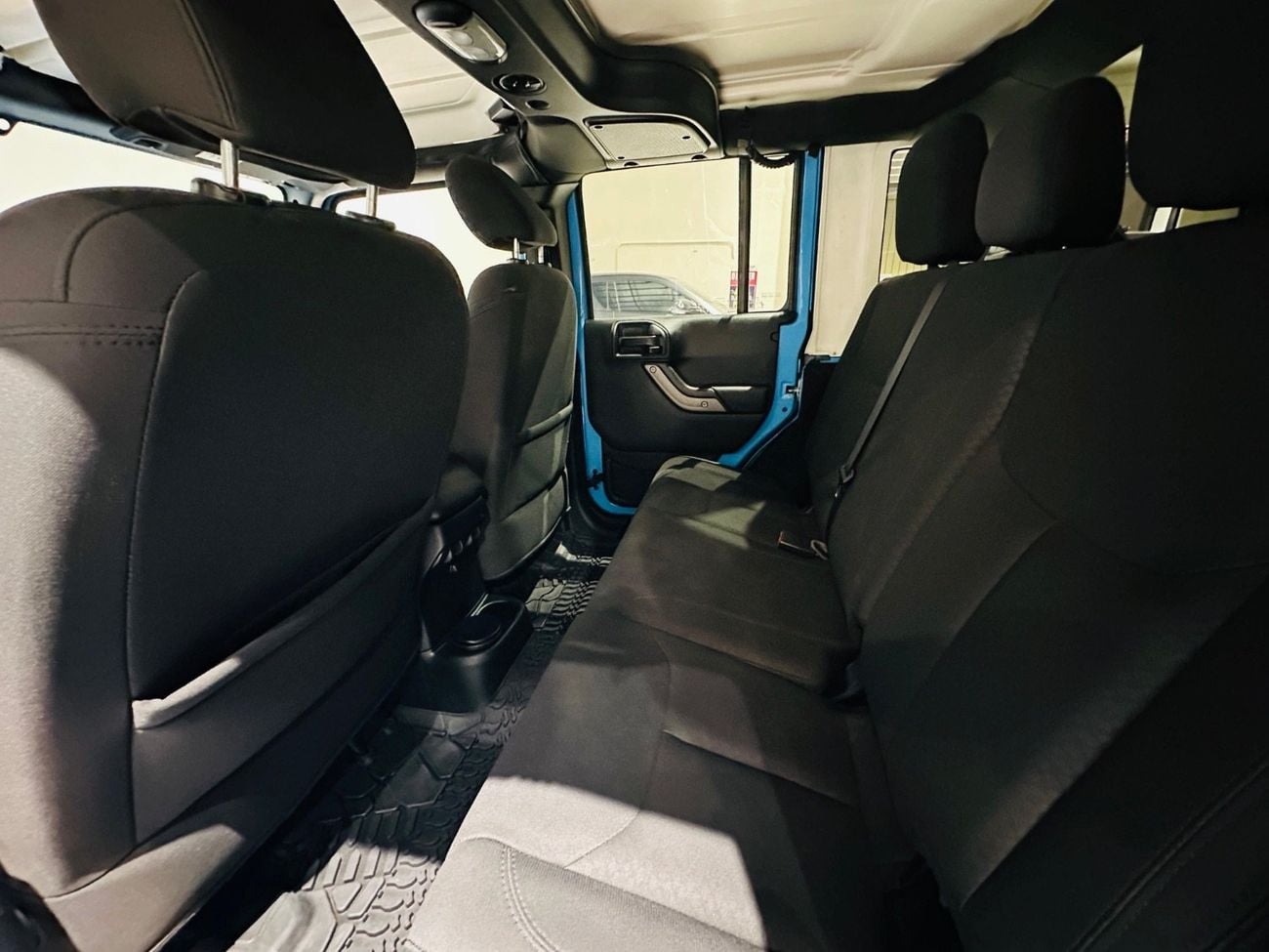 Jeep Wrangler Unlimited Sport 3.6L A/T