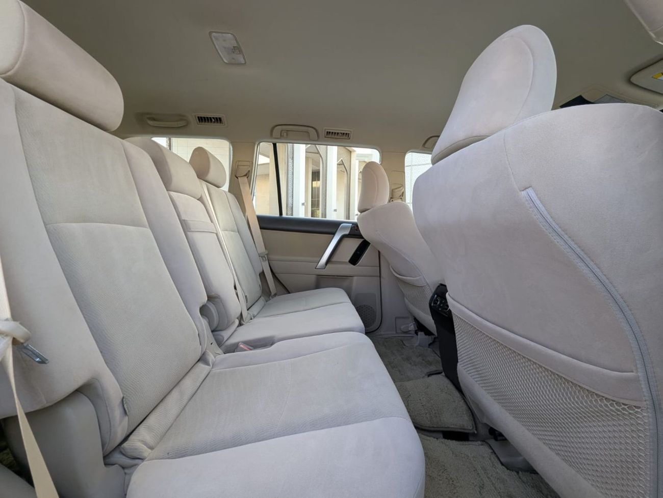 Toyota Prado Toyota Prado 2023 LHD white colour Gcc specs