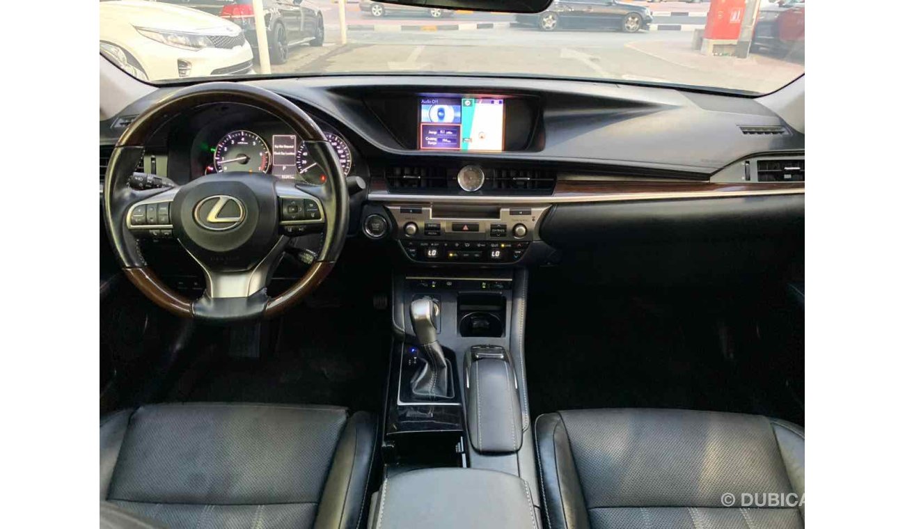 Lexus ES350 2016 بانوراما خليجي بدون حوادث فل مواصفات