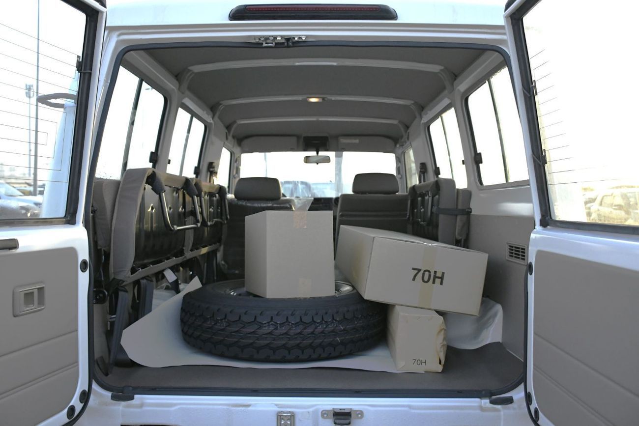 Toyota Land Cruiser 70 Hardtop 4.0L V6  Automatic Petrol