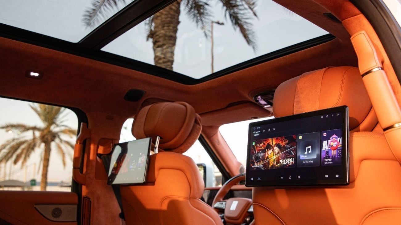 Yangwang U8 DM-i PREMIUM EDITION | 22" Alloy with Float Mode | 2025 | For Local Registration +10%