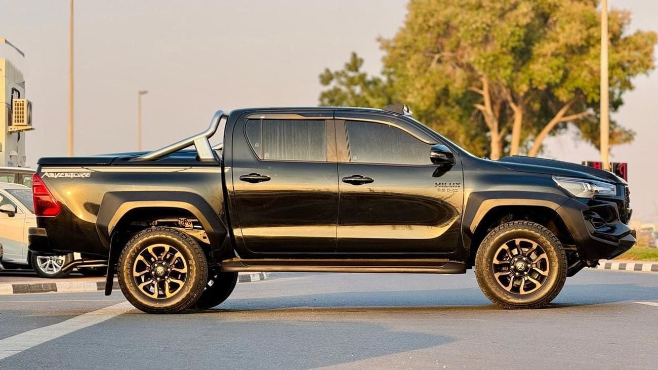 تويوتا هيلوكس GR BODY KIT INSTALLED | ROOF MOUNTED LED LIGHTS | AUTOMATIC TRANSMISSION | 2.8L DIESEL | BOOT SHUTTE