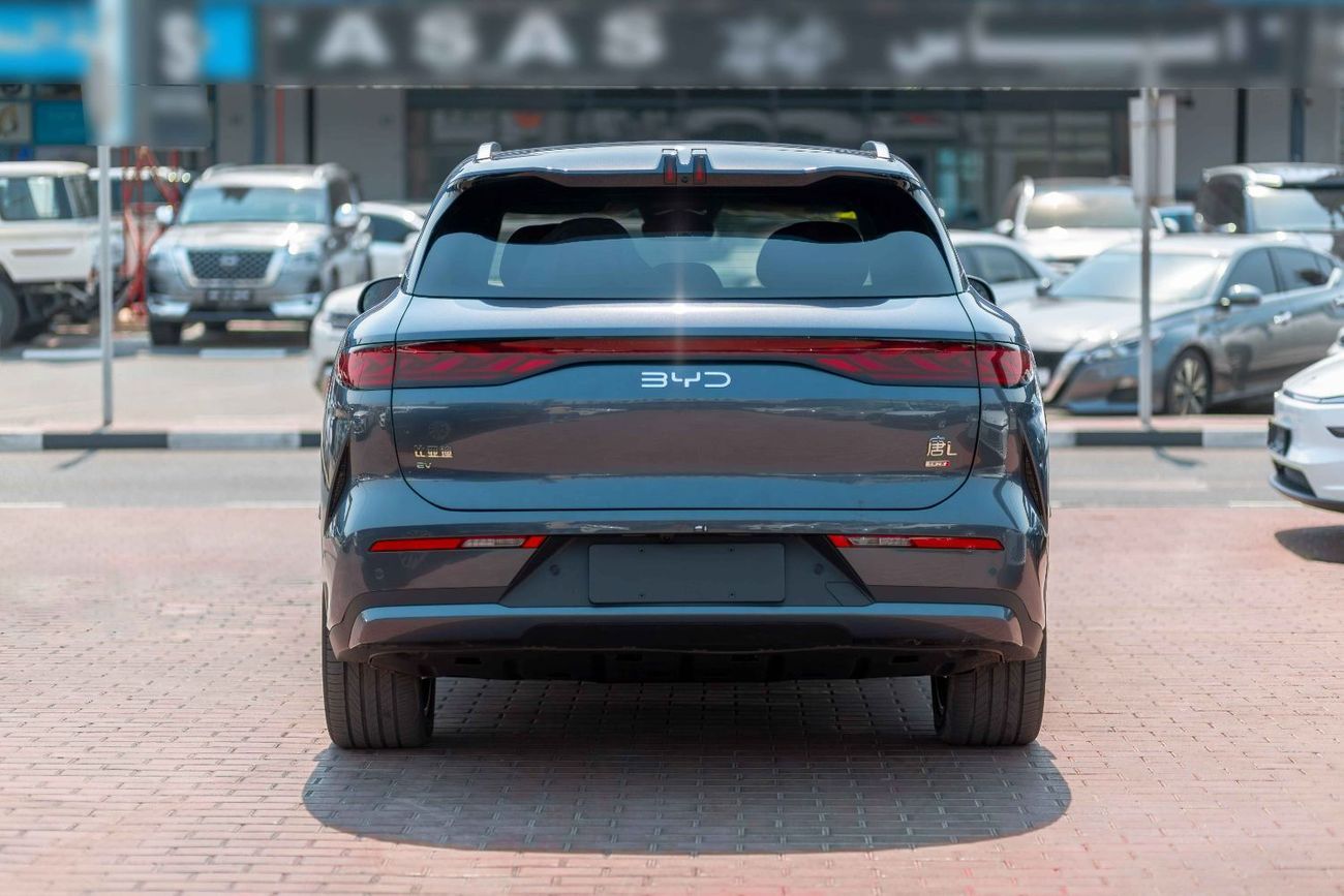 بي واي دي تانغ ل EV RWD