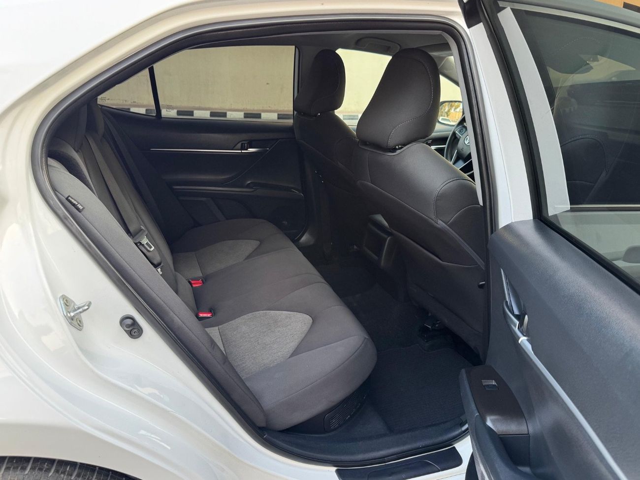 Toyota Camry 2022 LE Hybrid 2.5L KEYLESS CANADA SPEC