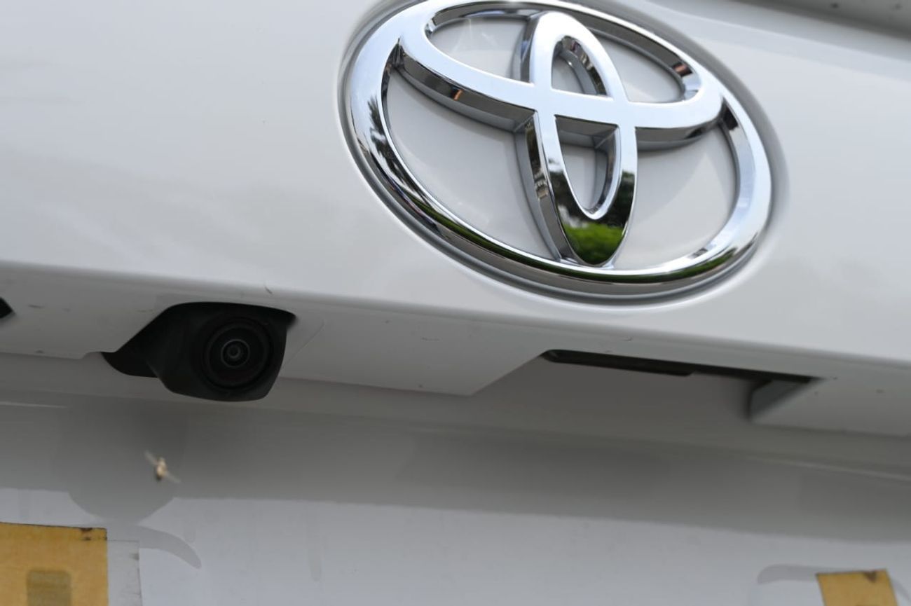 Toyota RAV4 2.5L Adventure Petrol With Rader Full Option GCC