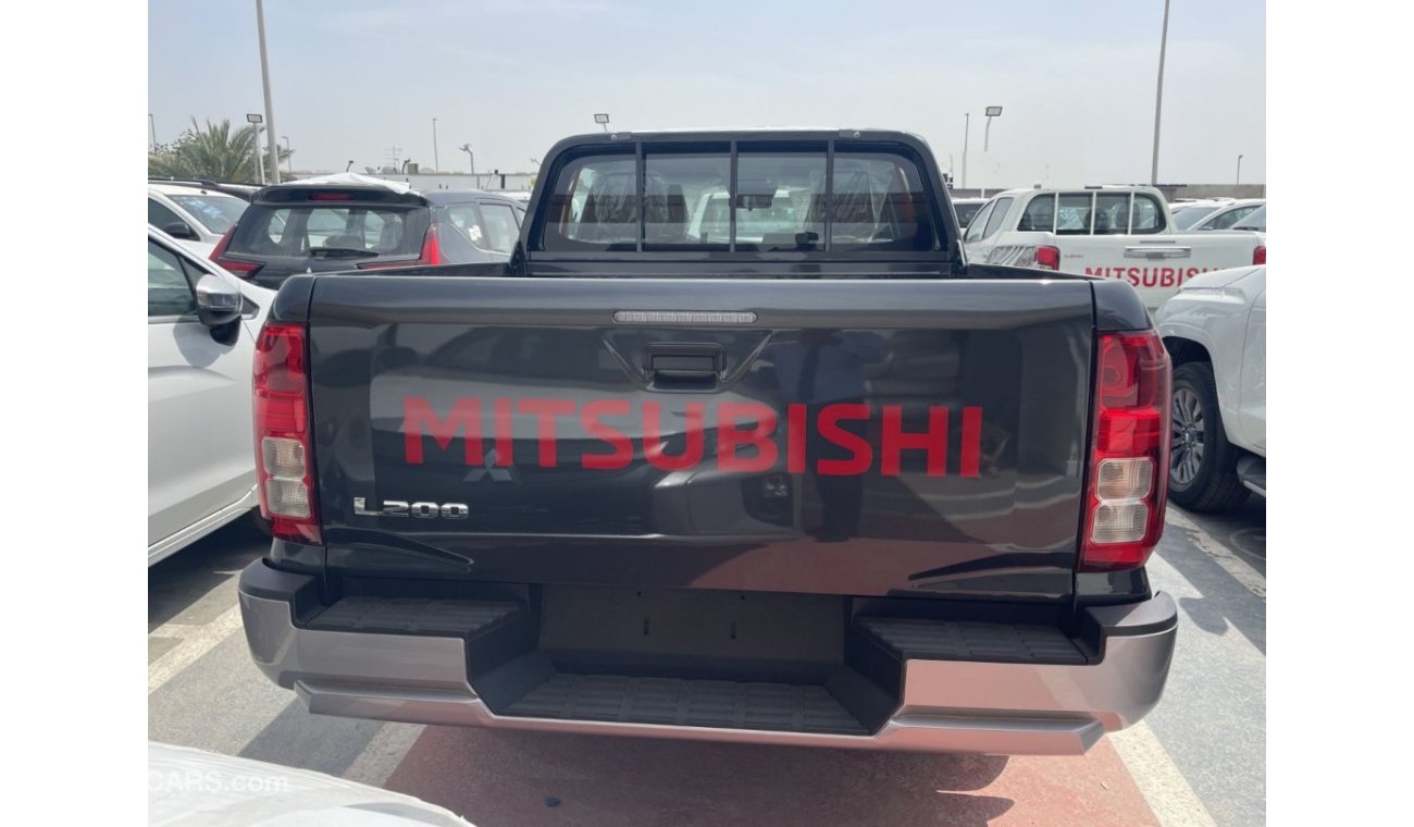 Mitsubishi L200 MITSUBISHI L200 2.4L DIESEL DCABIN 4X4 GLX 6MT HIGH LINE