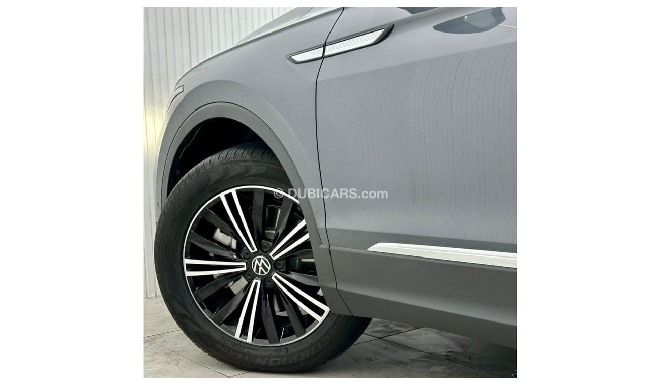 Volkswagen Tiguan 2023 Volkswagen Tiguan SE 4Motion, June 2026 Volkswagen Warranty, Very Low Kms, GCC