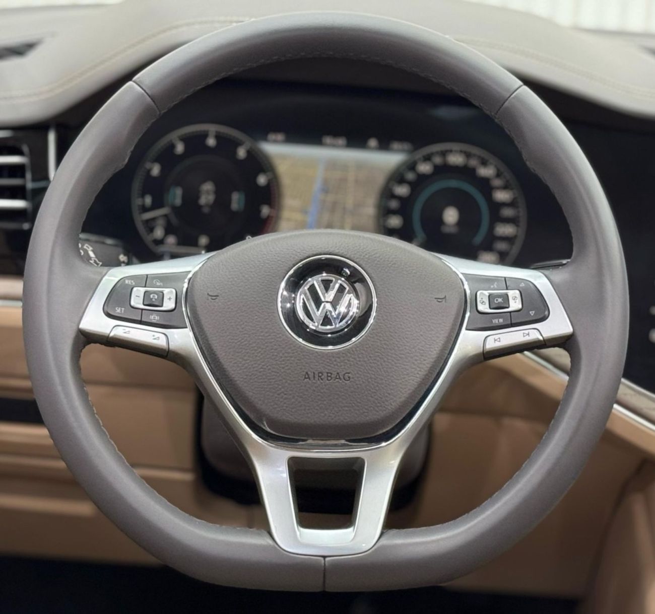 Volkswagen Touareg Highline Plus 3.0L 2019 Volkswagen Touareg Highline Plus, Warranty, Service History, GCC