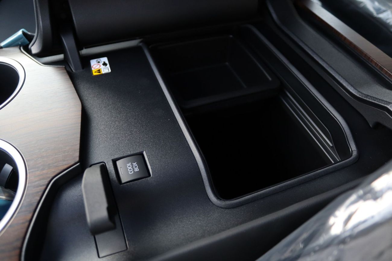 تويوتا لاند كروزر LAND CRUISER 4.0 V6 GXR-HIGH RADAR  **EXPORT ONLY**التصدير فقط خارج الخليج***