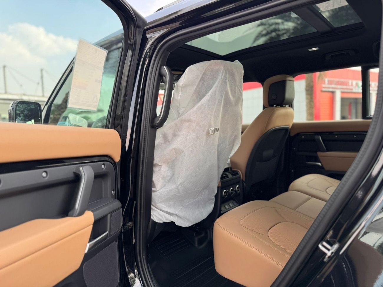 لاند روفر ديفندر  DEFENDER X DAYNAMIC HSE P 400