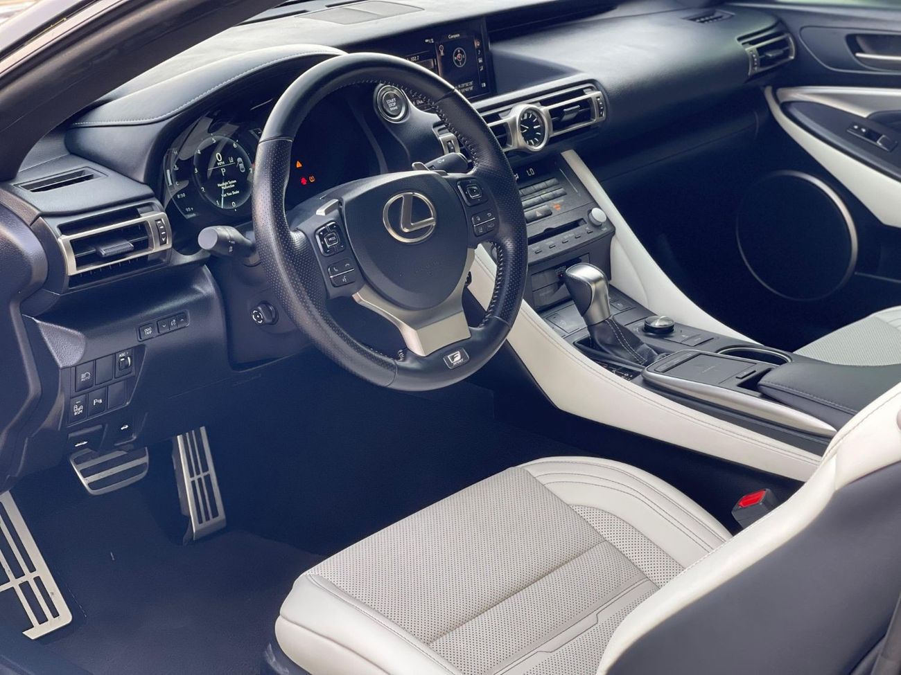 Lexus RC350 F Sport RC 350 / F-Sport / Only 29000 Mile / 1800 AED Monthly