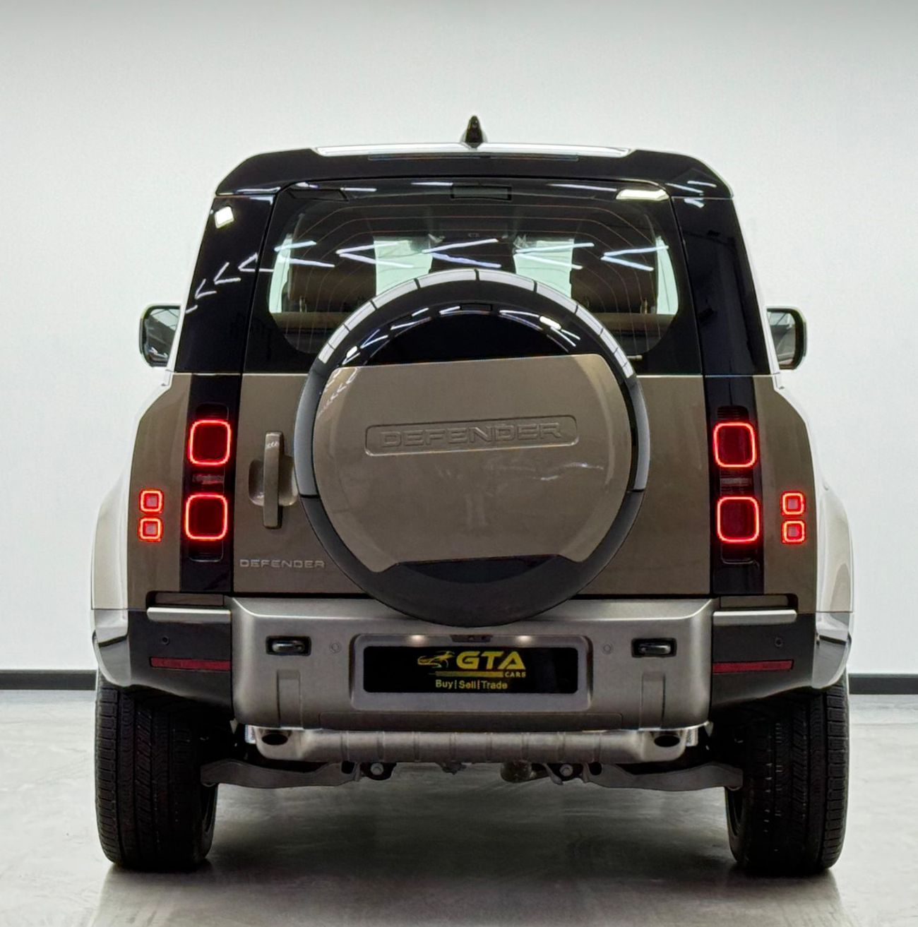 لاند روفر ديفندر 2025 Land Rover Defender 90 HSE X-Dynamic P400, 5 Y Agency Warranty, Brand New, GCC