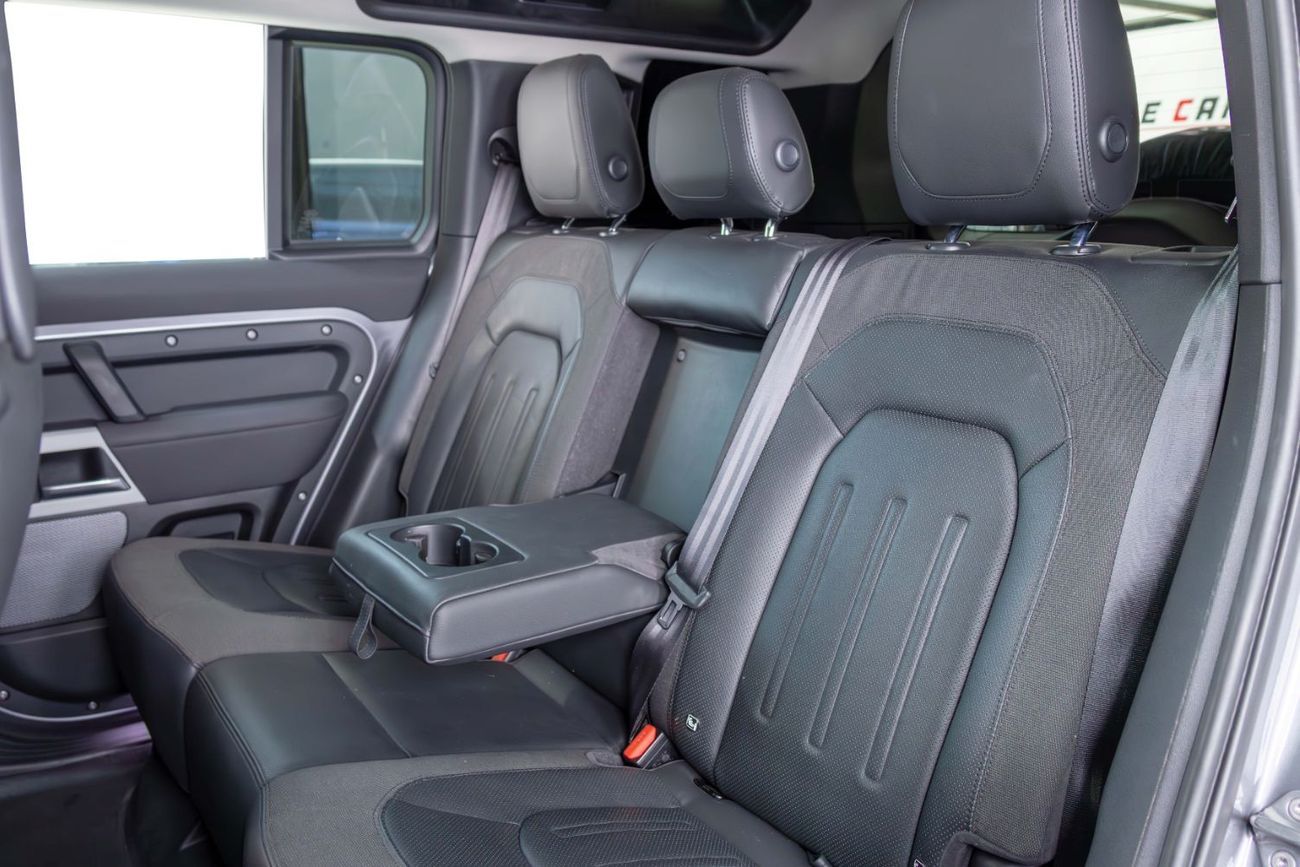 لاند روفر ديفندر P400 110 SE 3.0L (5 Seater)