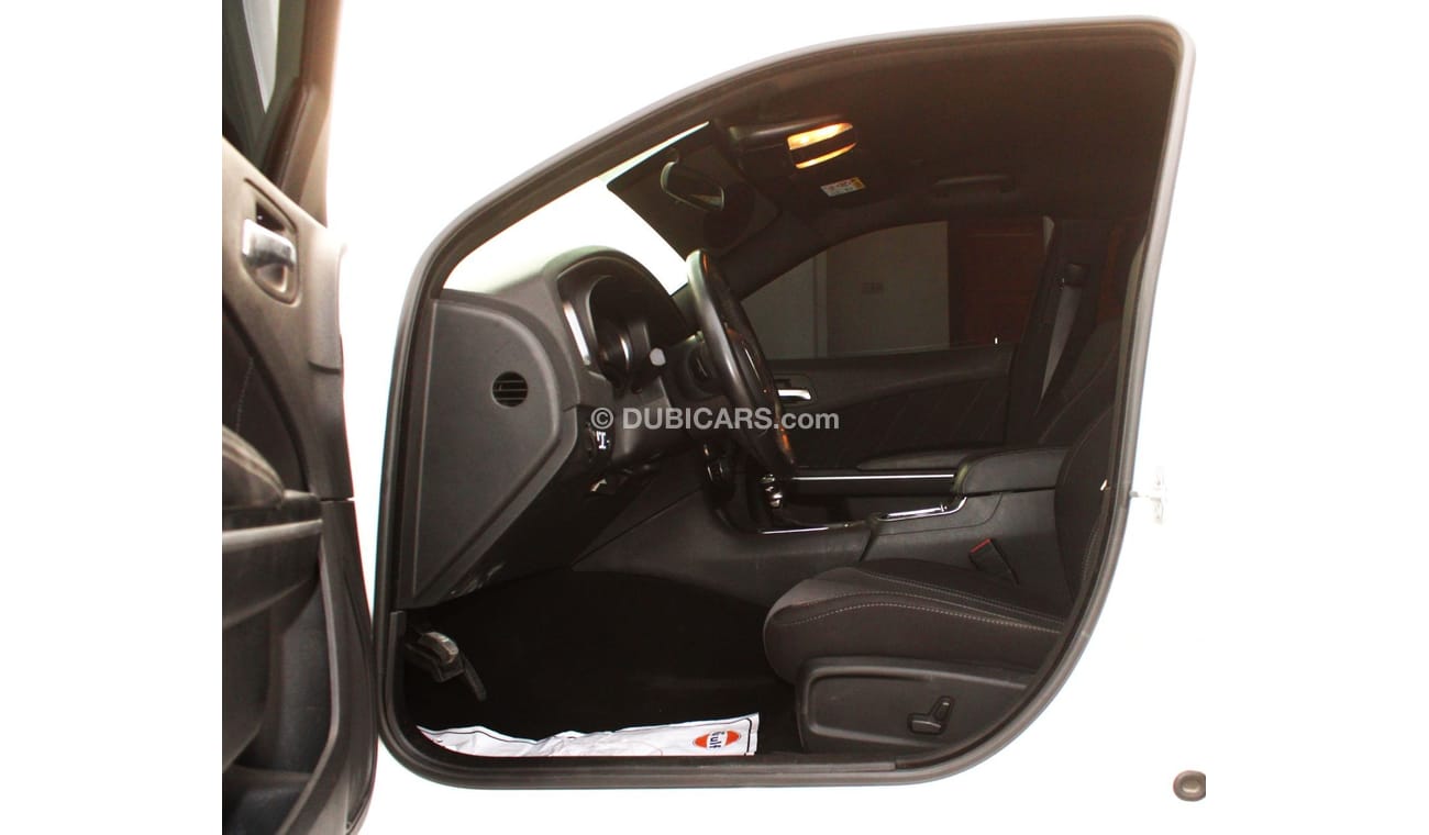 دودج تشارجر 3.6L SXT (متوسط) دودج تشارجر 2019 الفئة 2 خليجي بحالة ممتازة