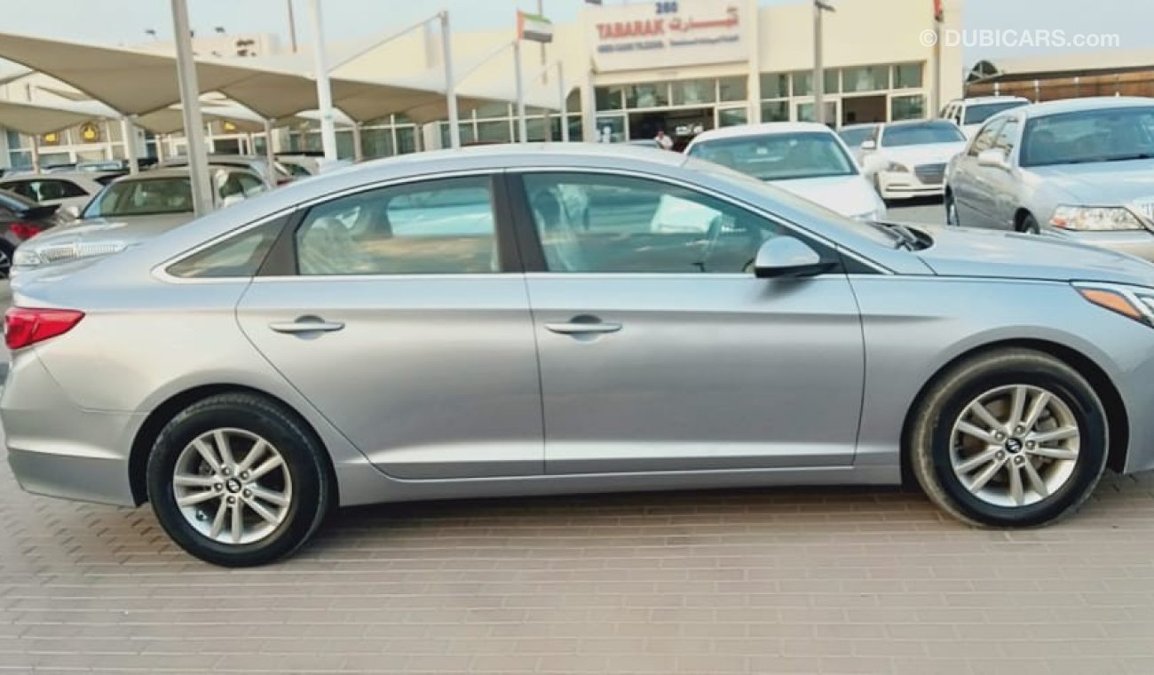 Hyundai Sonata SE - Very Clean Car