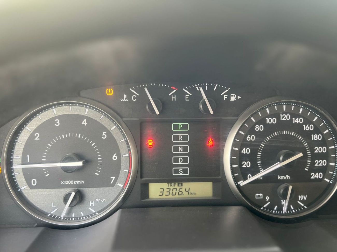 Toyota Land Cruiser 2018 Toyota Land Cruiser EX.R 4.0L V6 - AWD 4x4 - GCC - Leather Seat - Rear Camera & Sensor - Accide