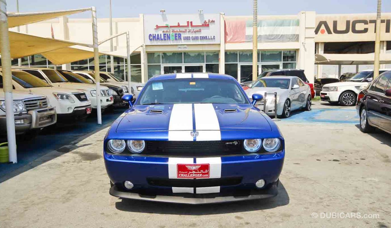 Dodge Challenger SRT 6.1 HEMI