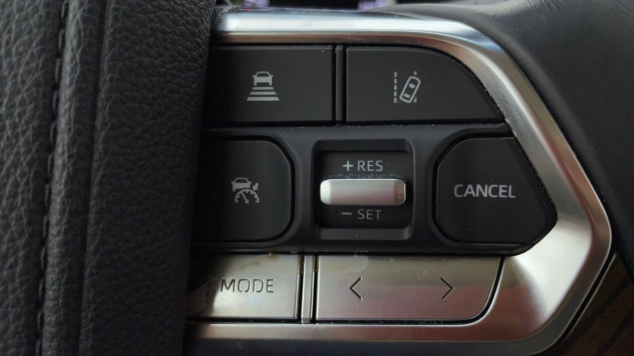 تويوتا لاند كروزر GXR 3.5 | بدون دفعة مقدمة | اختبار القيادة في المنزل