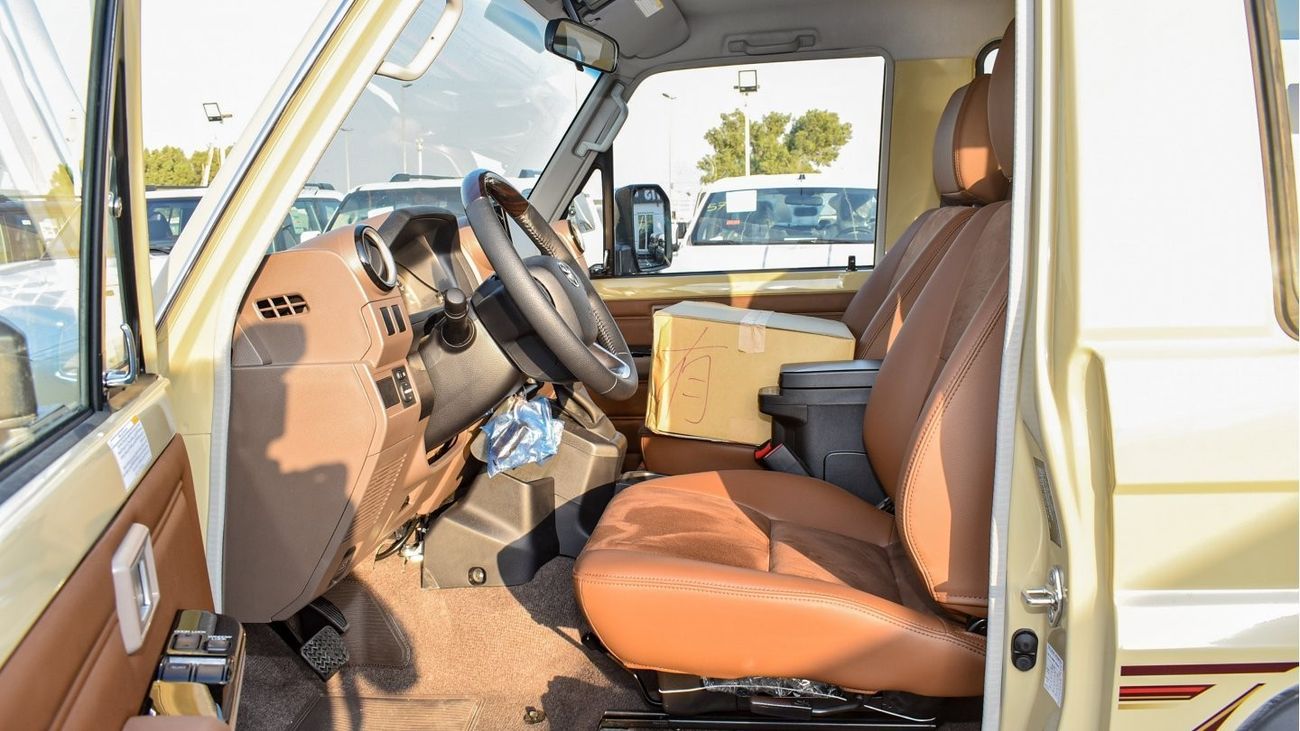 Toyota Land Cruiser 70 4.0L V6 A/T