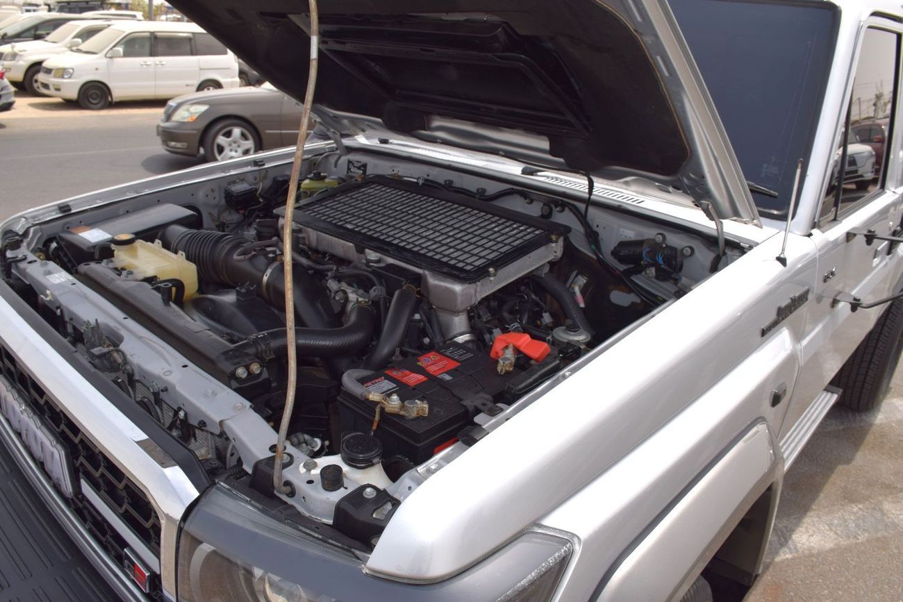 Toyota Land Cruiser Pick Up PICKUP DLX 4.5L PICKUP 4.5L