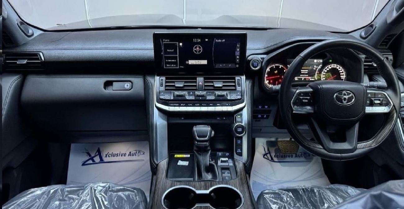 Toyota Land Cruiser VX 2022 LC300 Twin Turbo RHD Diesel Engine Full Option