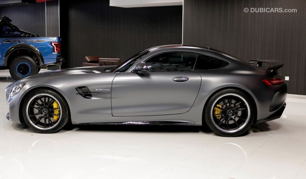 Mercedes-Benz AMG GT-R GCC 2018 WITH SERVICE CONTRACT