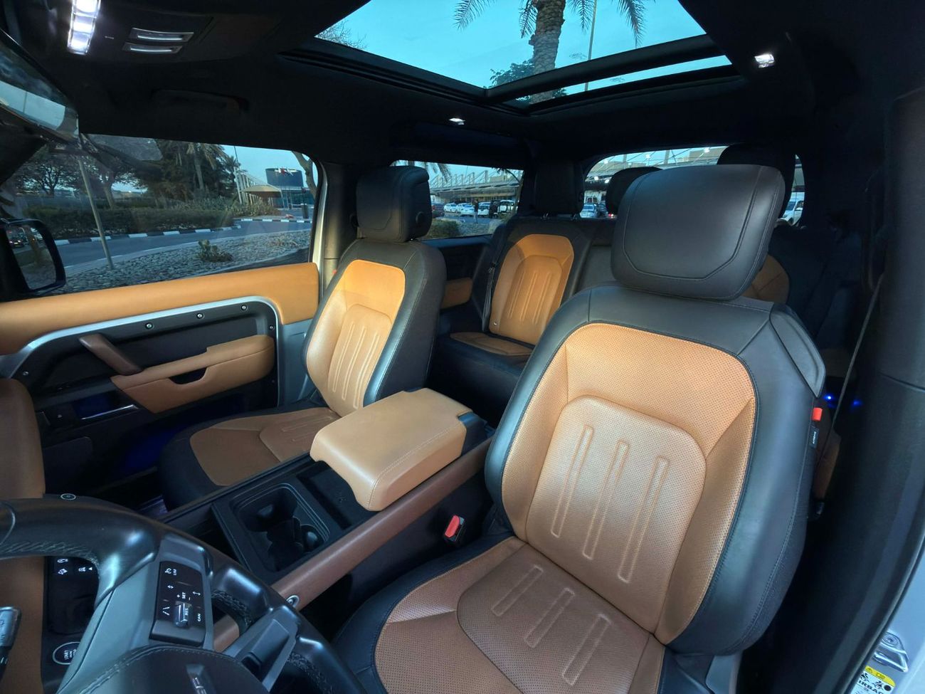 لاند روفر ديفندر P400 90 X 3.0L (6 Seater)