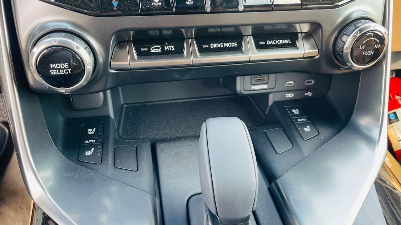 Lexus LX700h Signature
