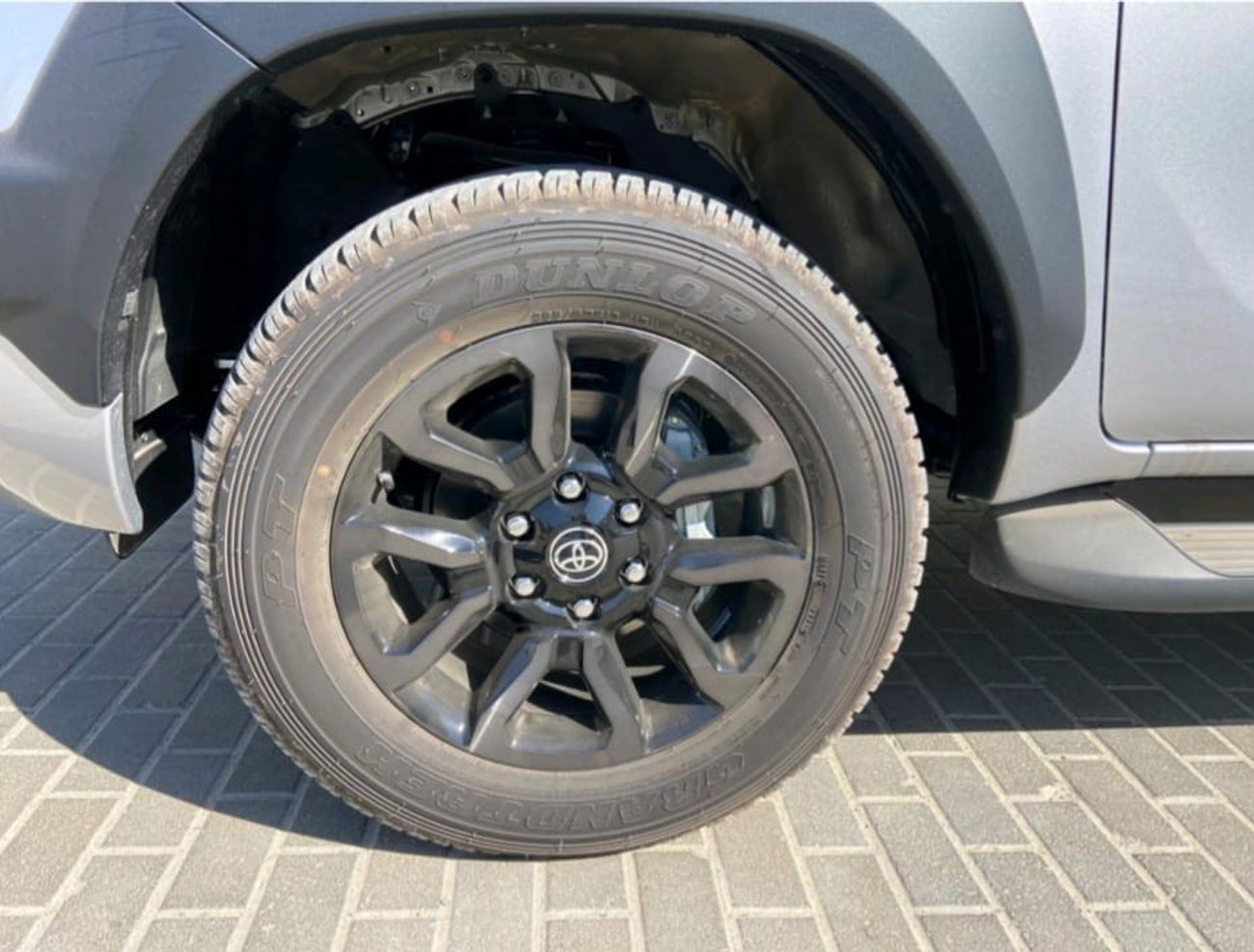 Toyota Hilux ADV 2022 HILUX DC 4.0L PETROL A/T (H6VD22)