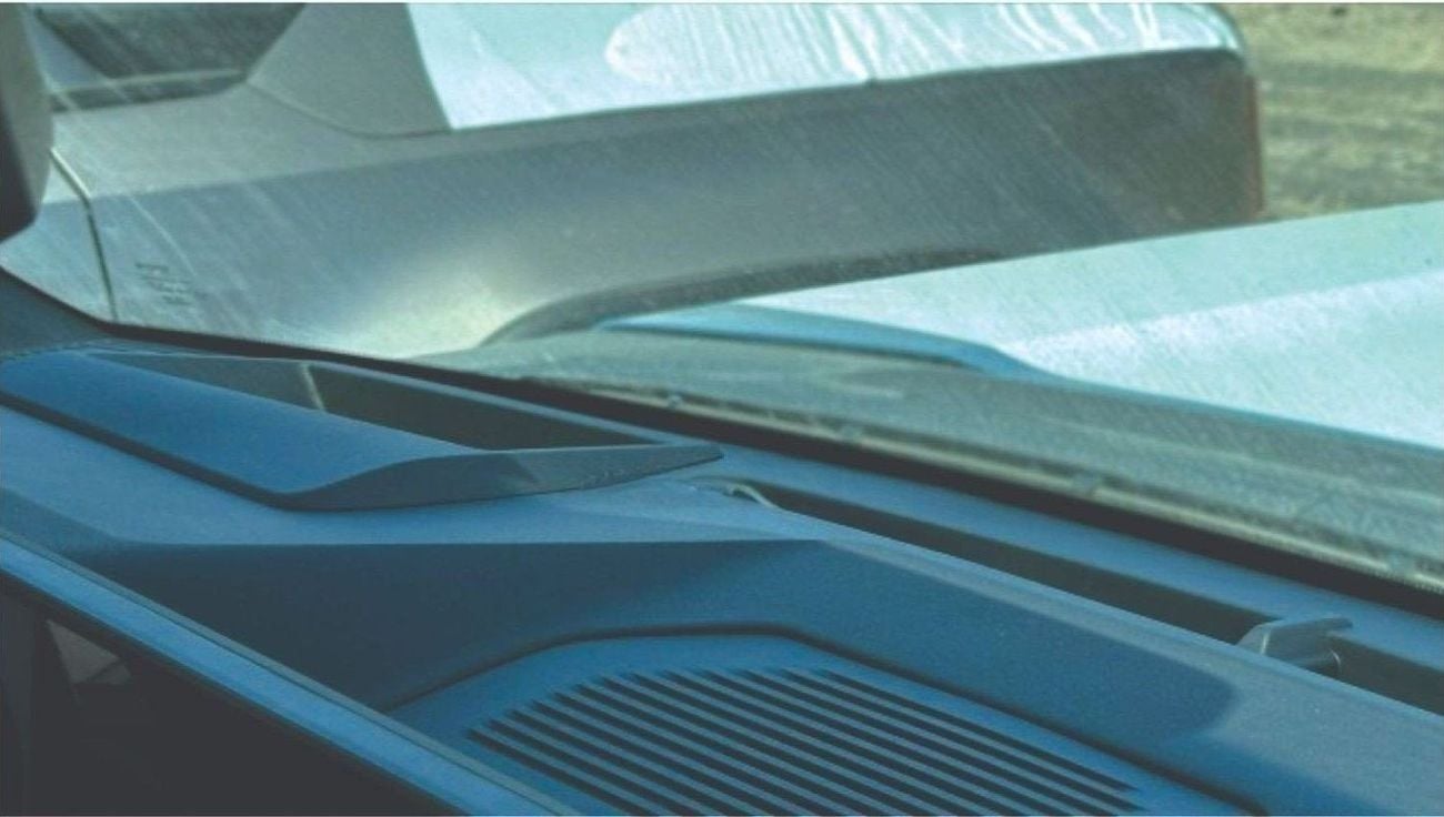 تويوتا برادو 2.4 Petrol 2025