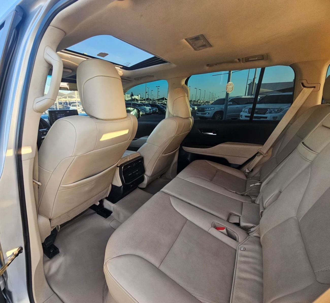 Toyota Land Cruiser GXR LHD 4.0L Naturally aspirated petrol engine Automatic Gear 4WD 7 Seats 5 Doors