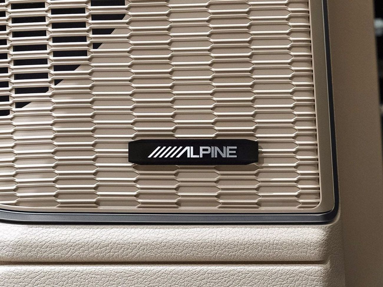 جيب جراند شيروكي Limited 3.6L