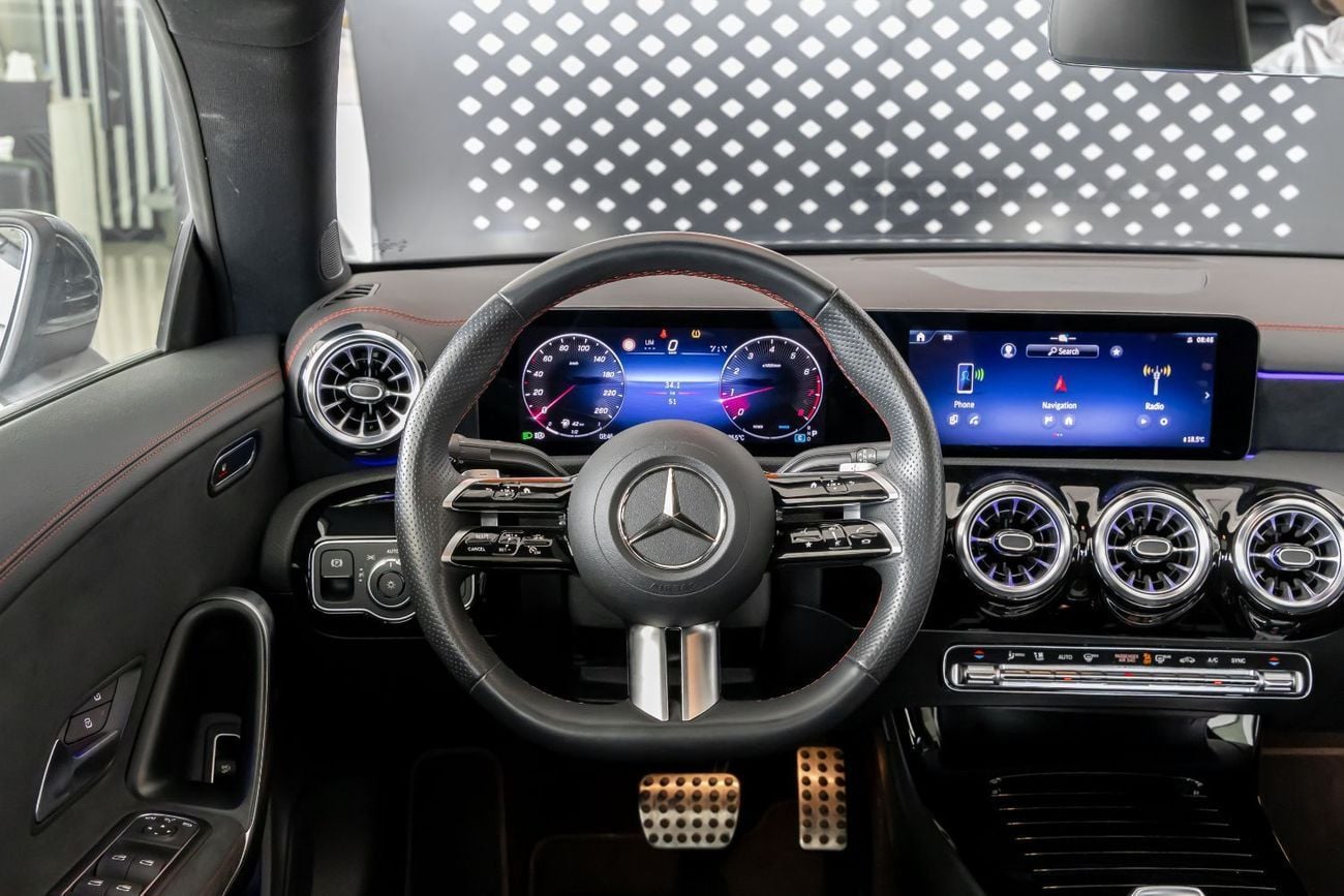 مرسيدس بنز CLA 200 Amazing Price | Mercedes-Benz CLA 200 1.4L Turbo | COUPE | 2024 - 5 Years Gargash Auto Warranty and