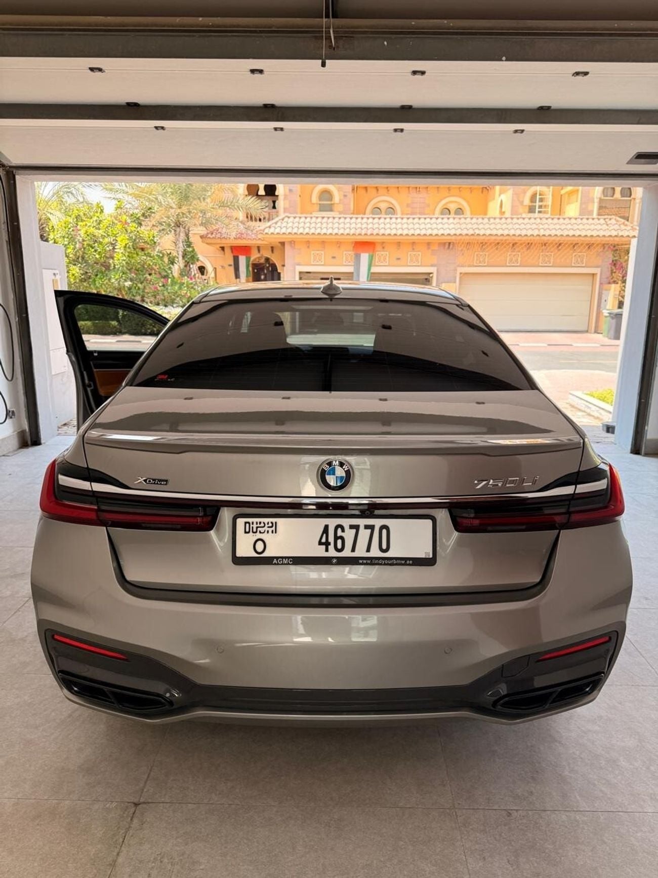 بي أم دبليو 750Li إكس درايف إم سبورت FULL WARRANTY + SERVICE PACKAGE UNTIL Nov'2027