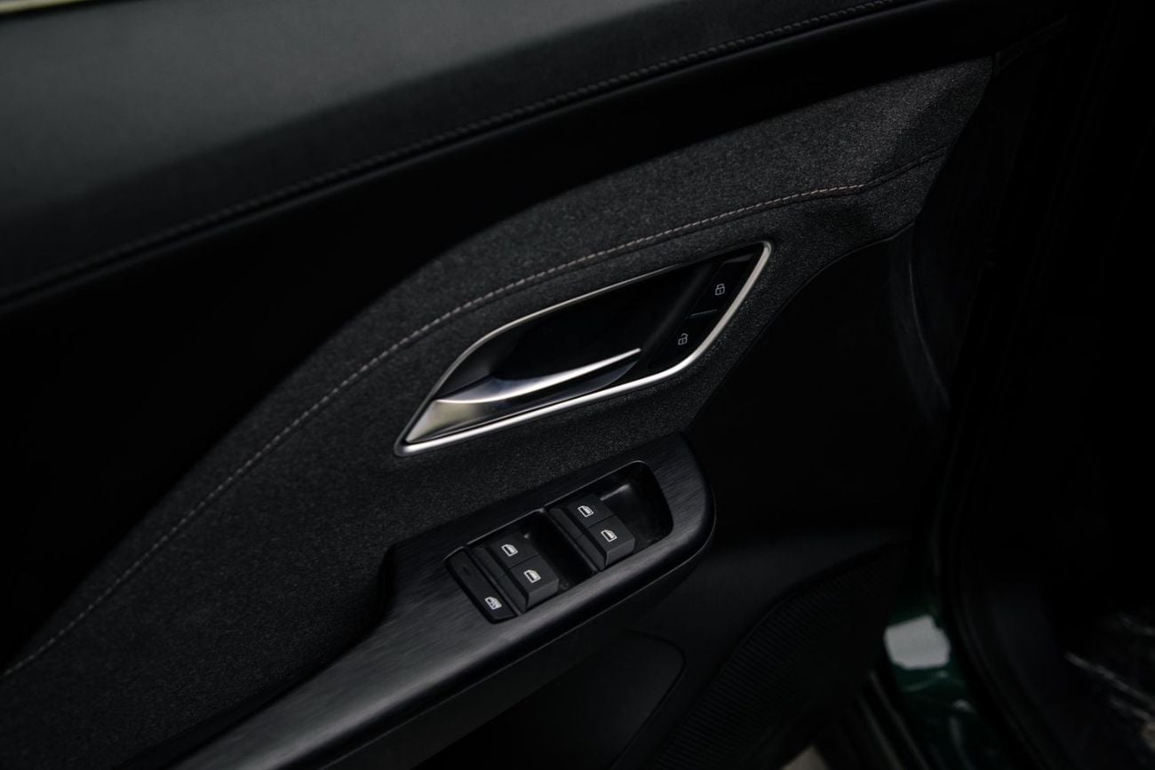 أم جي ZS STD 1.5L - GREEN INSIDE BLACK | EXPORT ONLY