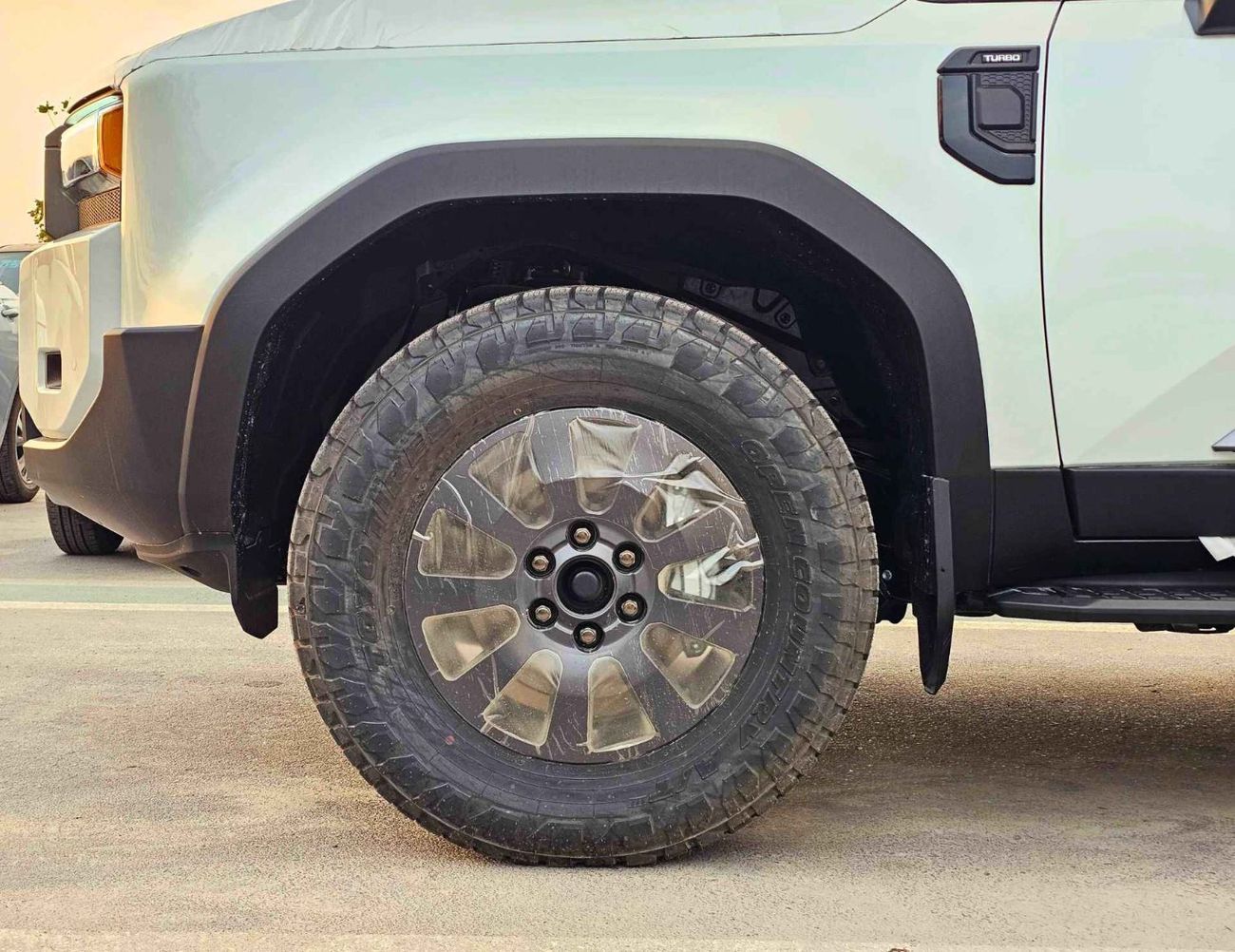 Toyota Prado ADVENTURE TURBO/2.8L V4 DIESEL/DRIVER POWER SEAT WITH LEATHER/DVD+CAMERA /COOL BOX (CODE # P28ADV3)